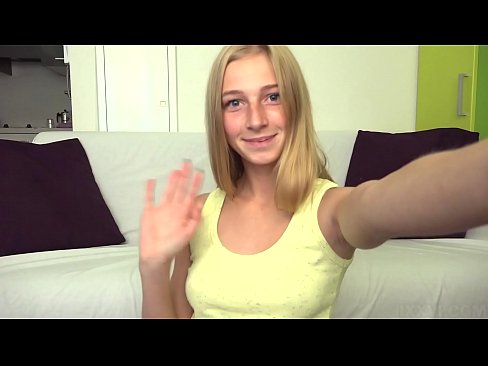 ❤️ Amikor unatkozom, lustán maszturbálom a rózsaszín puncimat... ❤❌ Szuper pornó at hu.villagesexvideos.ru