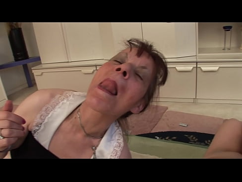 ❤️ Két nagymama és egy nagypapa hármasban ❤❌ Szuper pornó at hu.villagesexvideos.ru